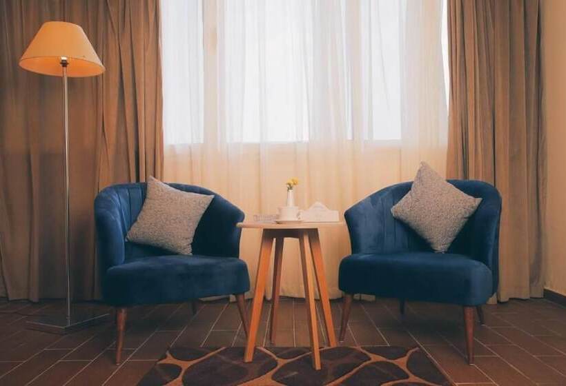 سوییت جونیور, Jewel Green Mountain