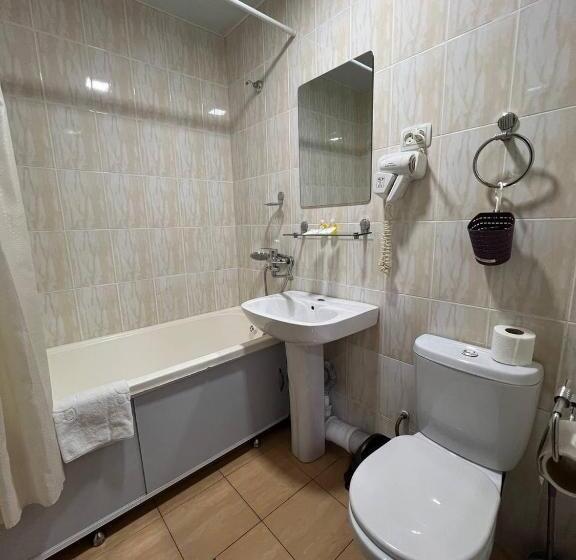 اتاق استاندارد سه نفره, Temurkhan