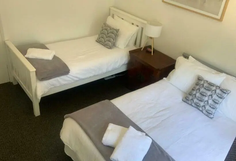 １ベッドルームアパートメント, Kings Avenue Motel