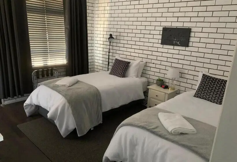 スタンダードルーム, Kings Avenue Motel