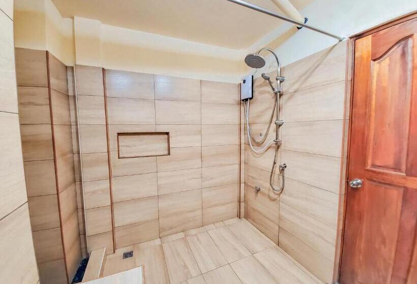 Suite Familiar, Shoreline Grand