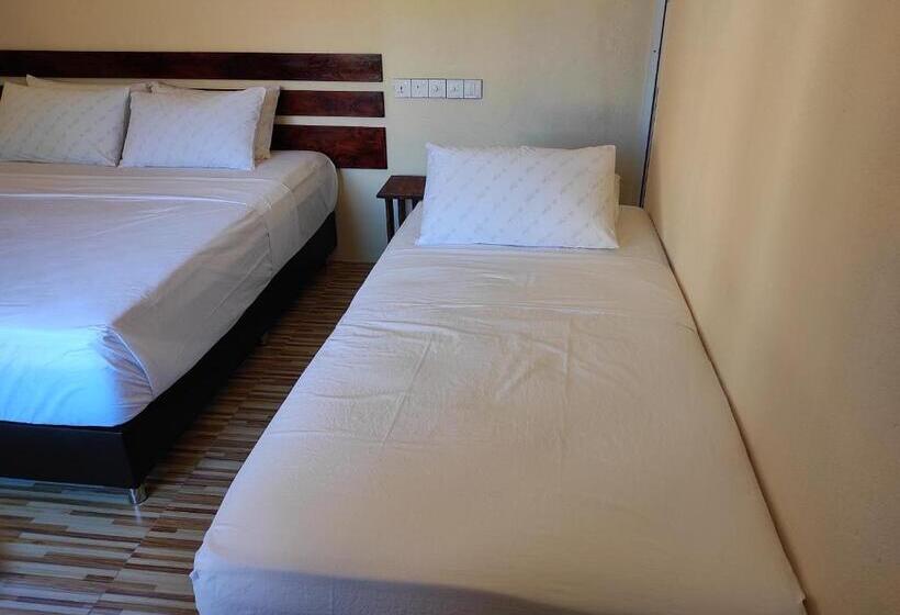 Suite Familiar, Shoreline Grand