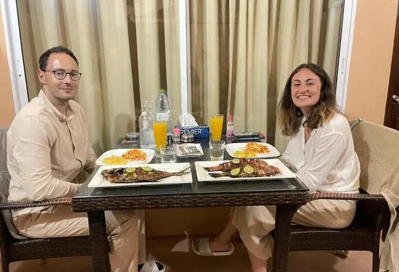 اتاق لوکس, Shoreline Grand