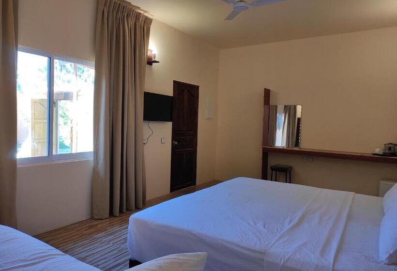 Suite Familiar, Shoreline Grand