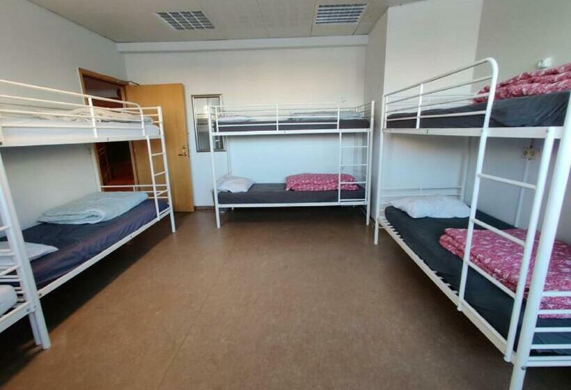 تختخواب در اتاق مشترک, Sm Hostel