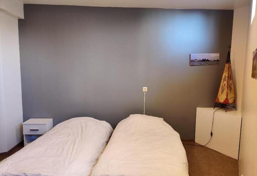 Standart Oda, Sm Hostel