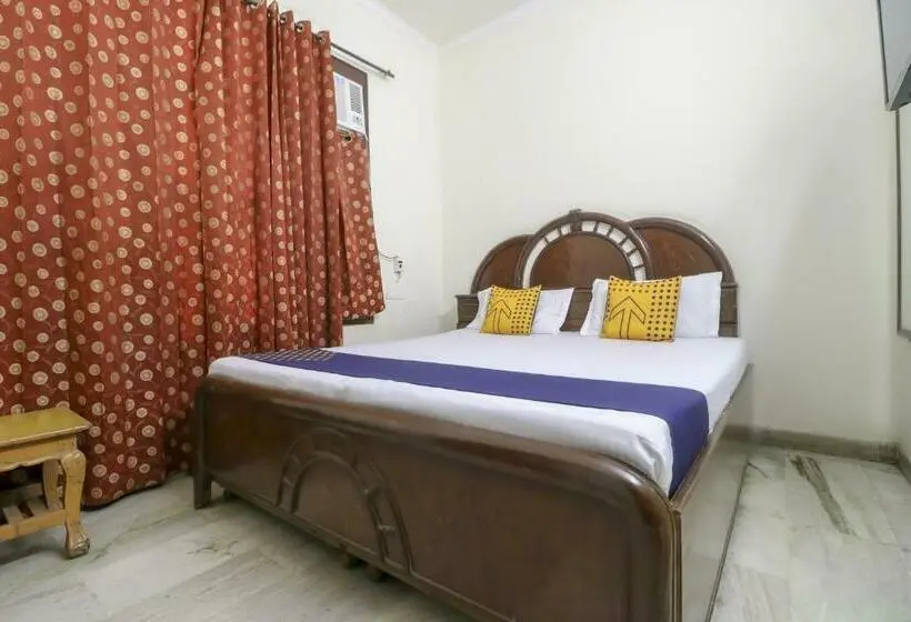 اتاق اجرایی سه نفره, Spot On Motel Haryana