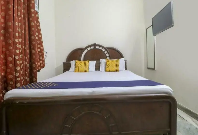 اتاق اجرایی سه نفره, Spot On Motel Haryana