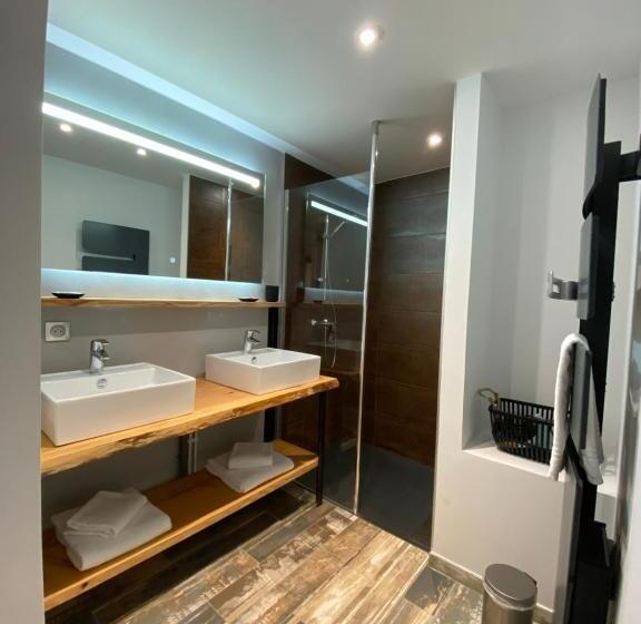 آپارتمان 1 خوابه با چشمانداز دریا, Les 12 De Larros