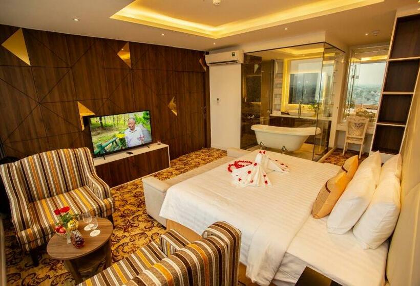 سوئیت با تخت بزرگ, Elizabeth