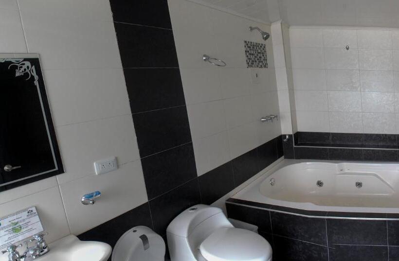 جناح مزود بجاكوزى, Zaclordy