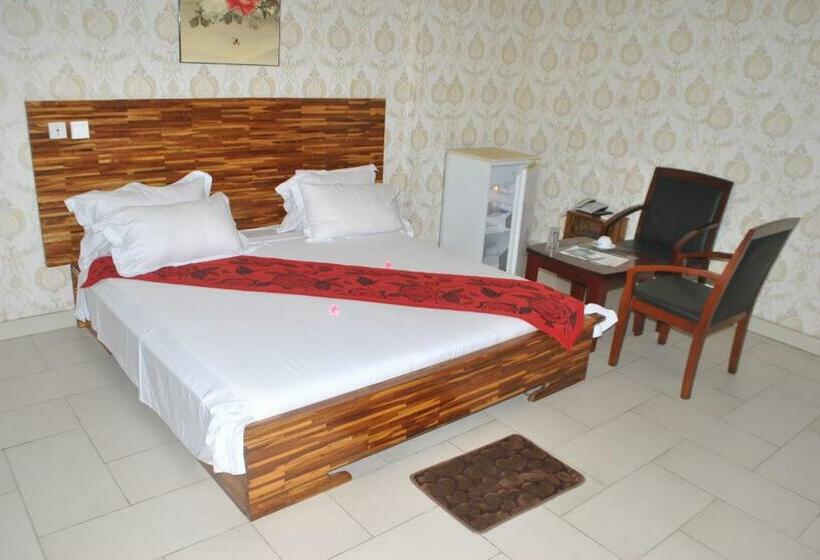 اتاق استاندارد سه نفره, White Horse Hotel Cotonou