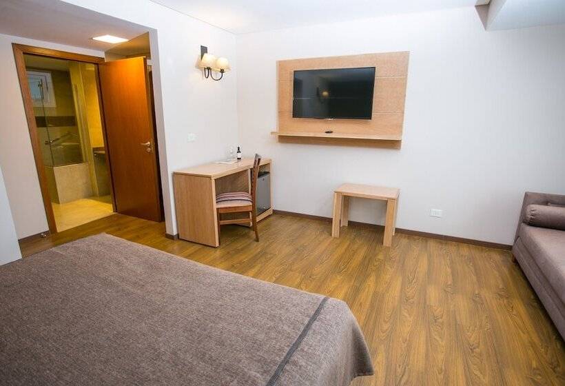 غرفة قياسية لذوى الاحتياجات الخاصة, Ayres Del Nahuel