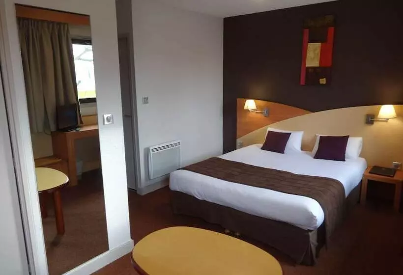اتاق استاندارد چهار تخته, Brit Hotel Saint Nazaire Centre