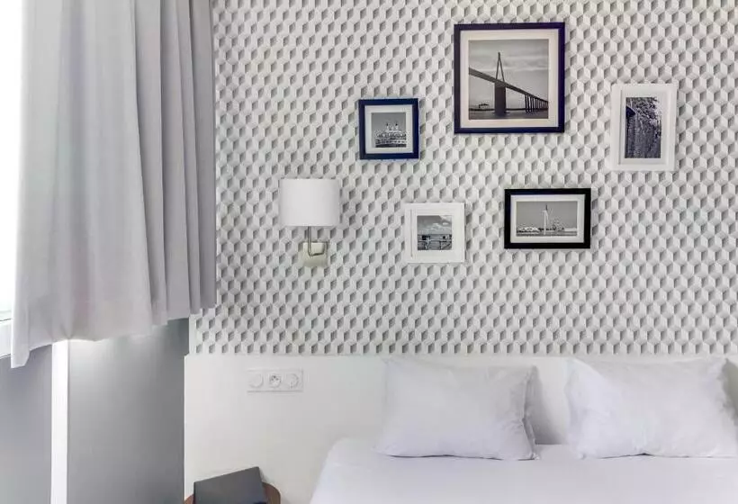 اتاق استاندارد, Brit Hotel Saint Nazaire Centre