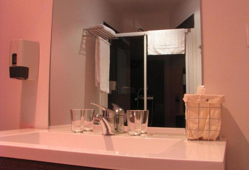 חדר סטנדרט יחיד, Elizalde