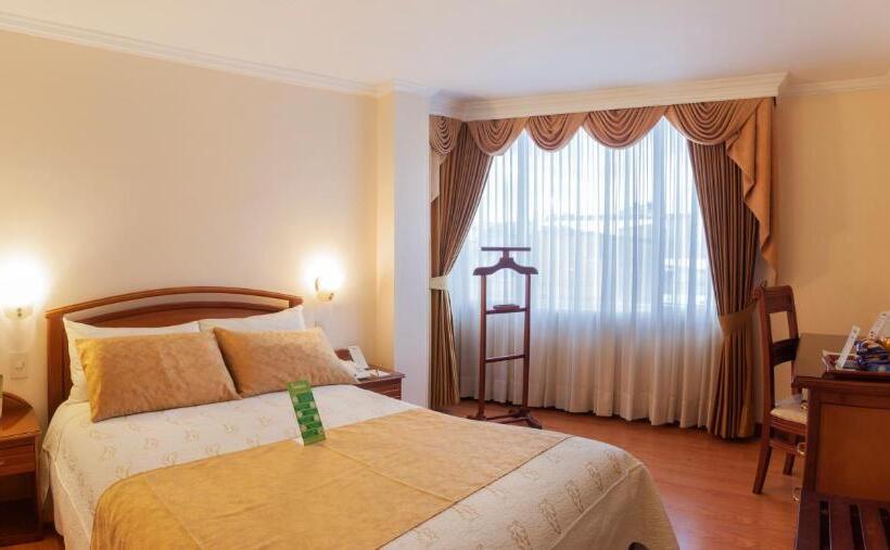 غرفة قياسية, Fernando Plaza