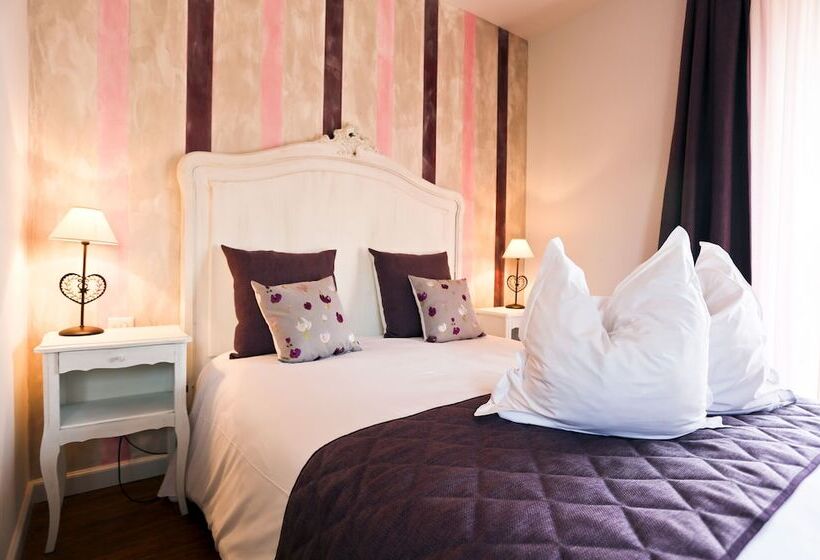 Номер Комфорт, Hôtel Restaurant Verger Des Châteaux, The Originals Relais, Proche Sélestat