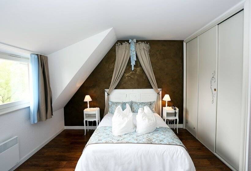 Трехместный Номер Комфорт, Hôtel Restaurant Verger Des Châteaux, The Originals Relais, Proche Sélestat