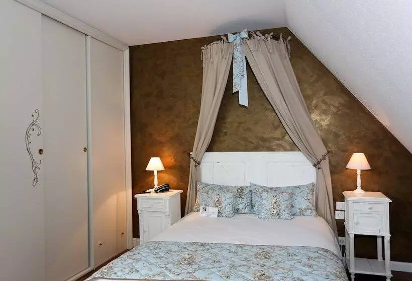 コンフォートトリプルルーム, Hôtel Restaurant Verger Des Châteaux, The Originals Relais, Proche Sélestat