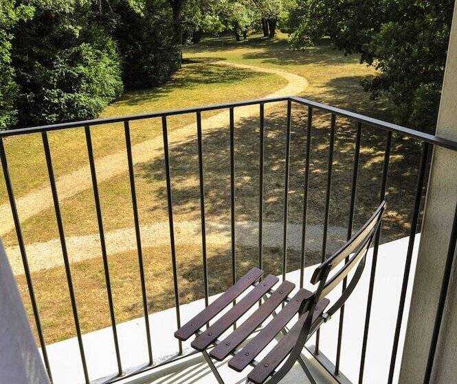 חדר קומפורט, Les Esclargies