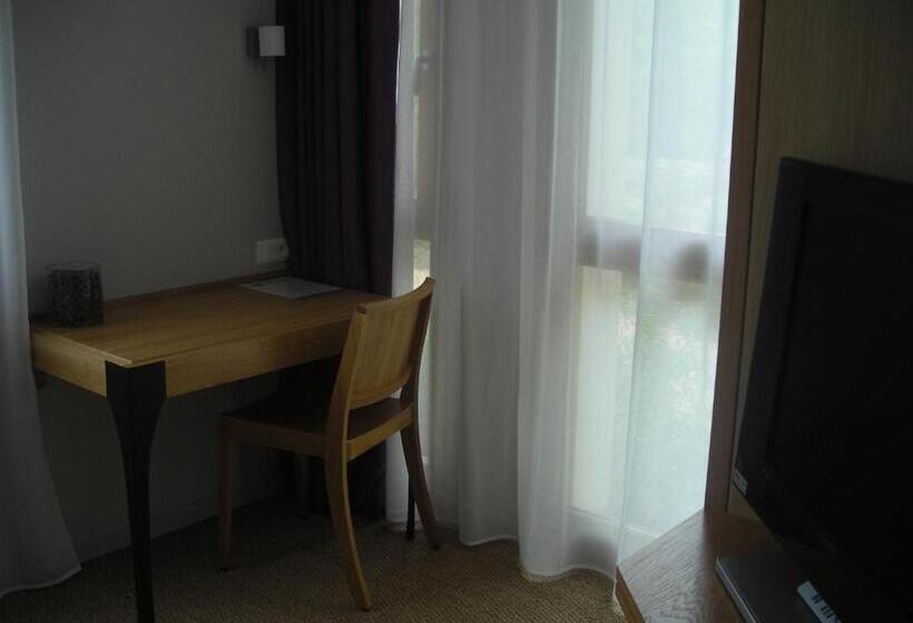 חיבור הדירה עם חדר שינה אחד, Les Esclargies