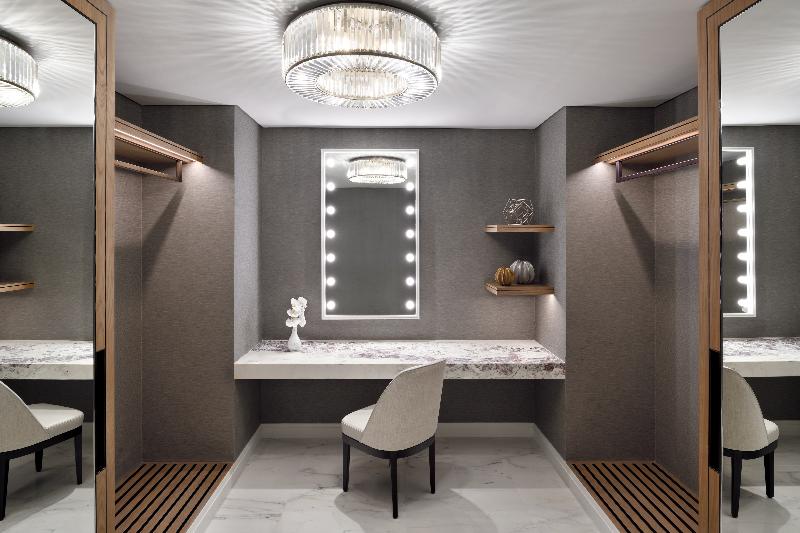 חדר קומפורט, Les Esclargies