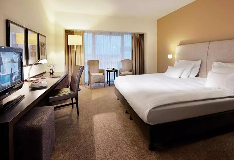 اتاق لوکس با تخت بزرگ, Lindner Hotel Antwerp, Part Of Jdv By Hyatt