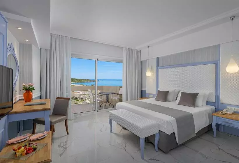オーシャンビュージュニアスイート, Rodos Palladium Leisure & Wellness