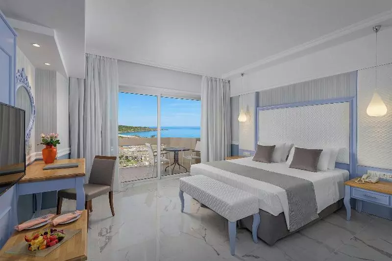 オーシャンビュージュニアスイート, Rodos Palladium Leisure & Wellness
