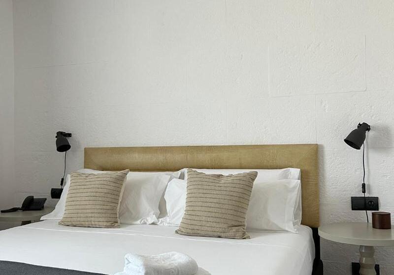 غرفة قياسية, San Miguel