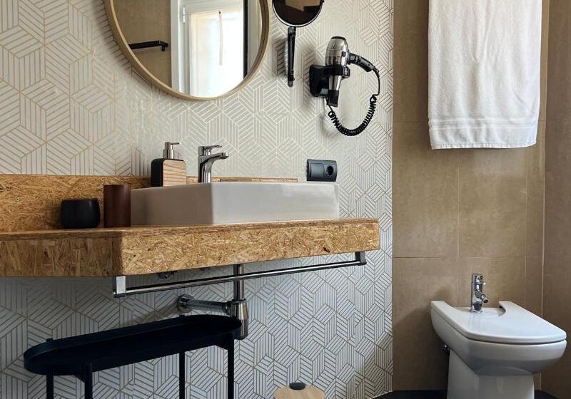 غرفة قياسية, San Miguel