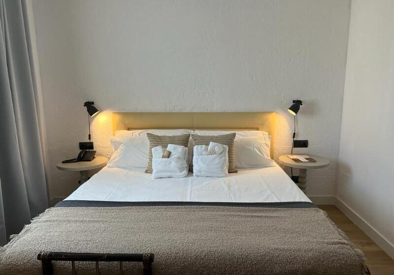 غرفة قياسية, San Miguel