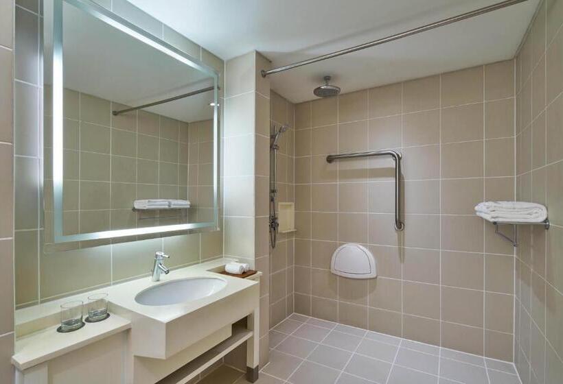 스탠다드 룸 측면 바다 전망, The Westin Langkawi Resort & Spa