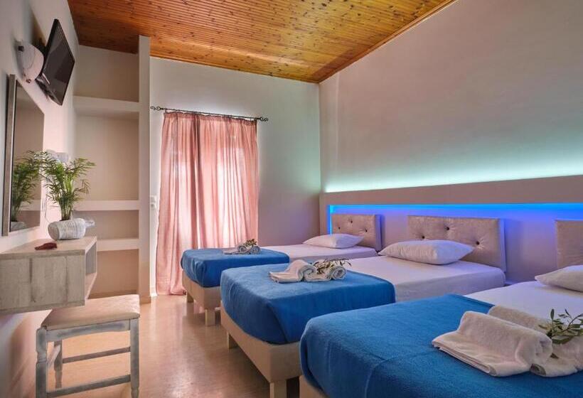 スタンダードスタジオ, Savvas Demar