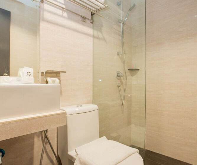 غرفة ديلوكس, Signature 1