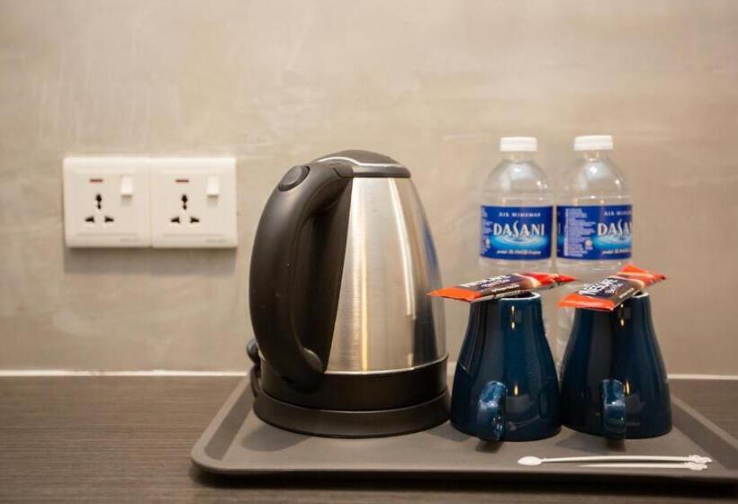 غرفة ديلوكس, Signature 1