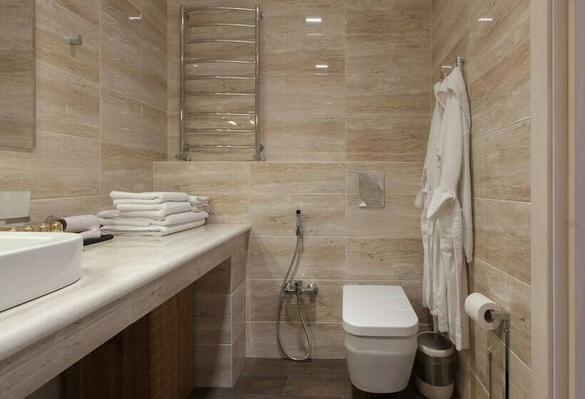 , Sun City Arcadia Apartments