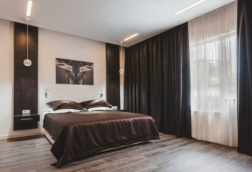 , Sun City Arcadia Apartments