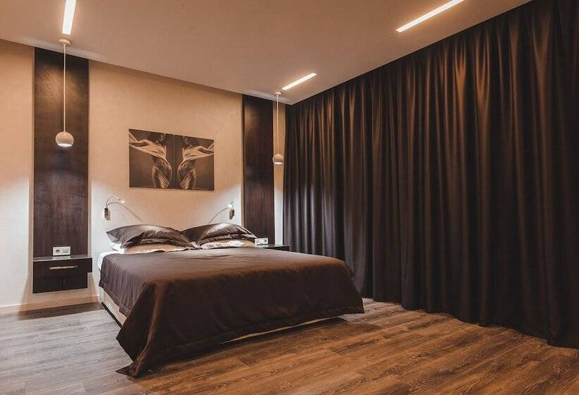 , Sun City Arcadia Apartments