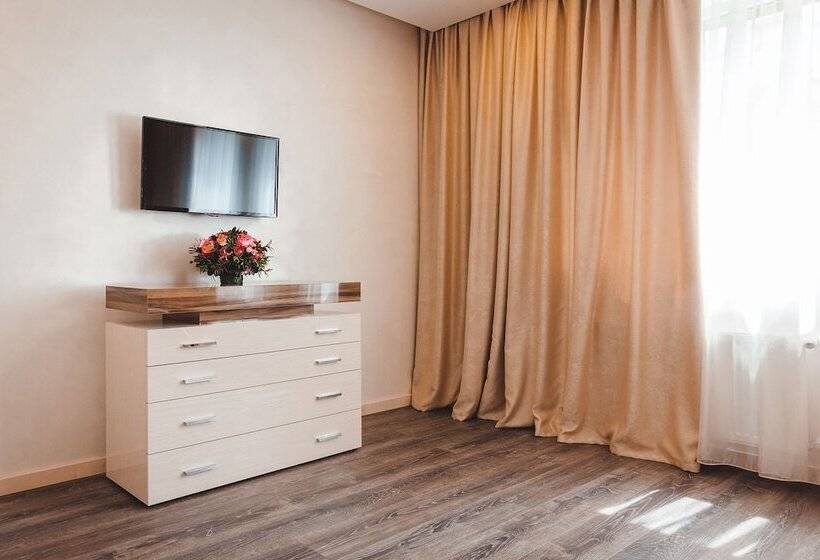 , Sun City Arcadia Apartments