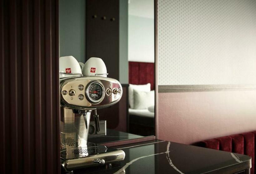 스탠다드 룸 킹사이즈 침대, Wide