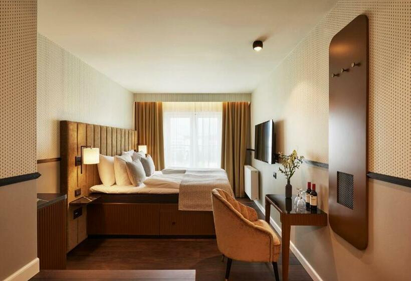 스탠다드 룸 킹사이즈 침대, Wide