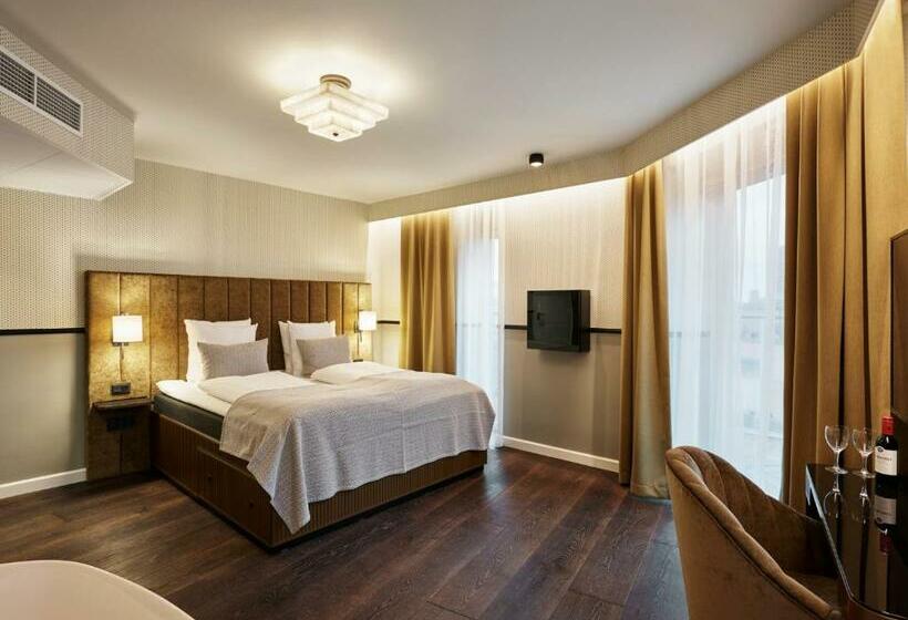 스탠다드 룸 킹사이즈 침대, Wide