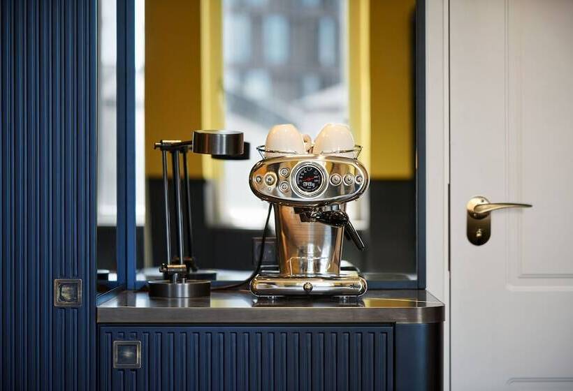 이그제큐티브 룸, Wide