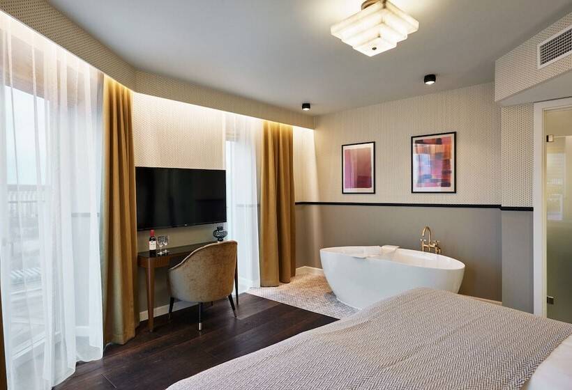 이그제큐티브 룸, Wide