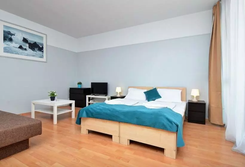 استودیوی استاندارد, Agape Apartments