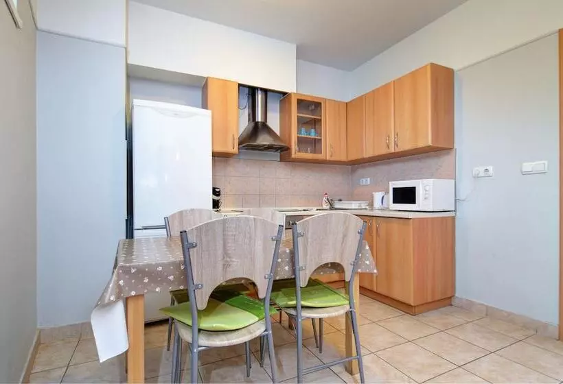 آپارتمان 1 خوابه, Agape Apartments