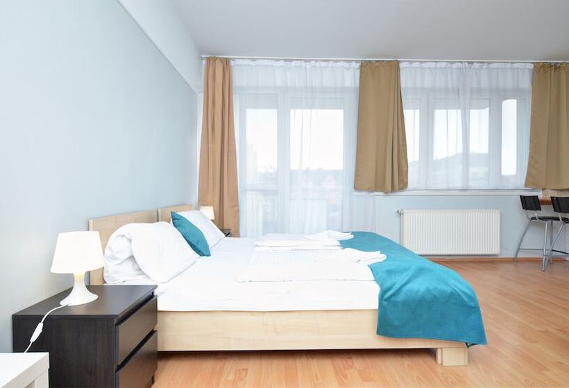 标准工作室带阳台, Agape Apartments