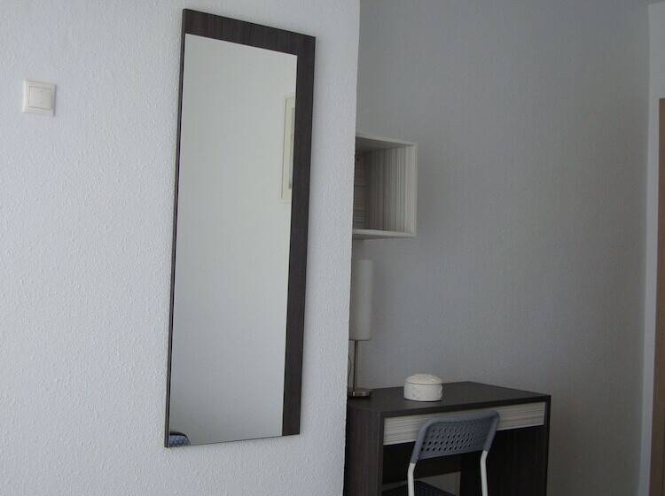 اتاق استاندارد با تراس, Hostal Tahiti Rs